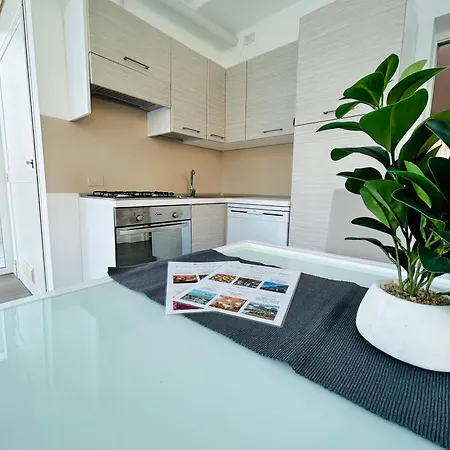 Menotti Attico-flexrent Immobiliare Abissinia Διαμέρισμα