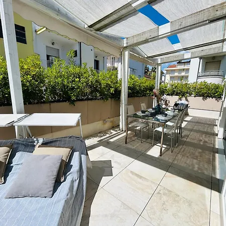 Menotti Attico-flexrent Immobiliare Abissinia Apartmán *
