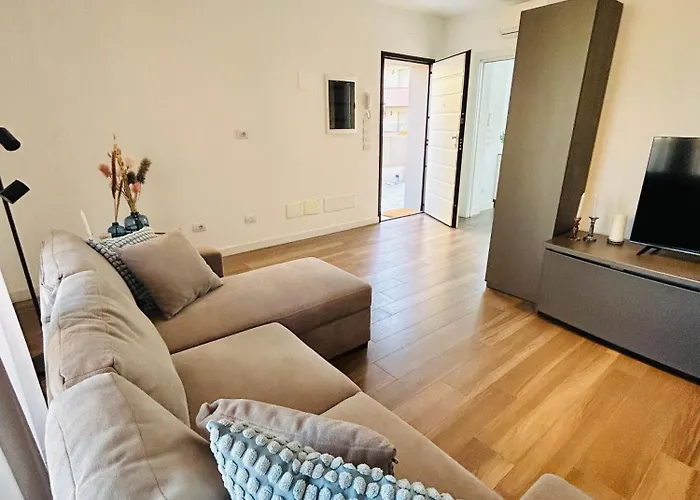 Menotti Attico-flexrent Immobiliare Abissinia ריצ'יונה