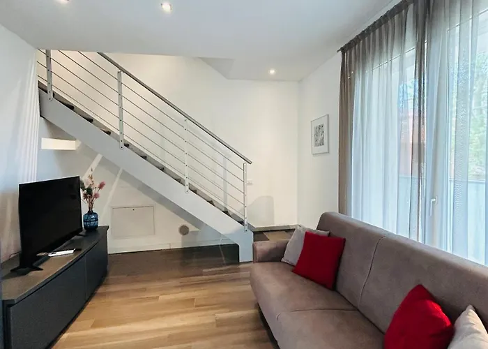 Menotti Attico-flexrent Immobiliare Abissinia * ריצ'יונה