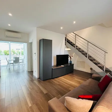 Menotti Attico-flexrent Immobiliare Abissinia