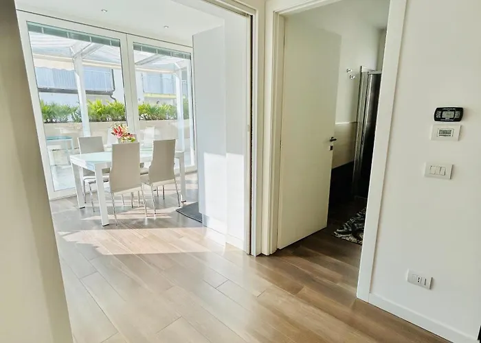 Menotti Attico-flexrent Immobiliare Abissinia 아파트 리치오네